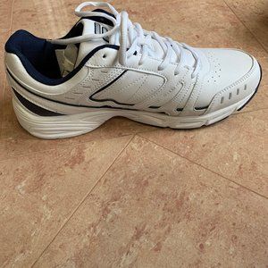 RUNNING SHOES
